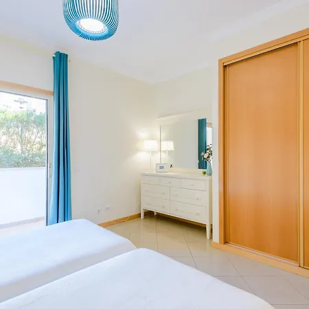 Homes Ocean View With Huge Sunny Terrace, 2 Swimming Pools & Tennis Court Appartement *